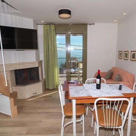 East & West Seaside Apartments Gialtra المظهر الخارجي الصورة