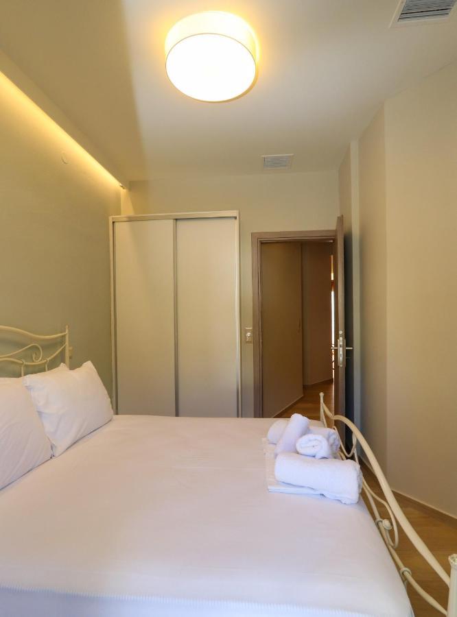 East & West Seaside Apartments Gialtra المظهر الخارجي الصورة
